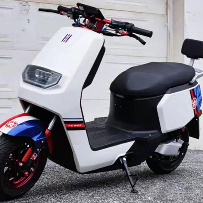 حار بيع دراجة نارية كهربائية 3000W Streetbike سكوتر قطع غيار الدراجات النارية الكهربائية CKD